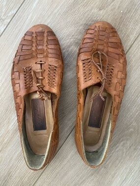 Vintage women’s woven leather flats. Collection 21. Size 7.5.